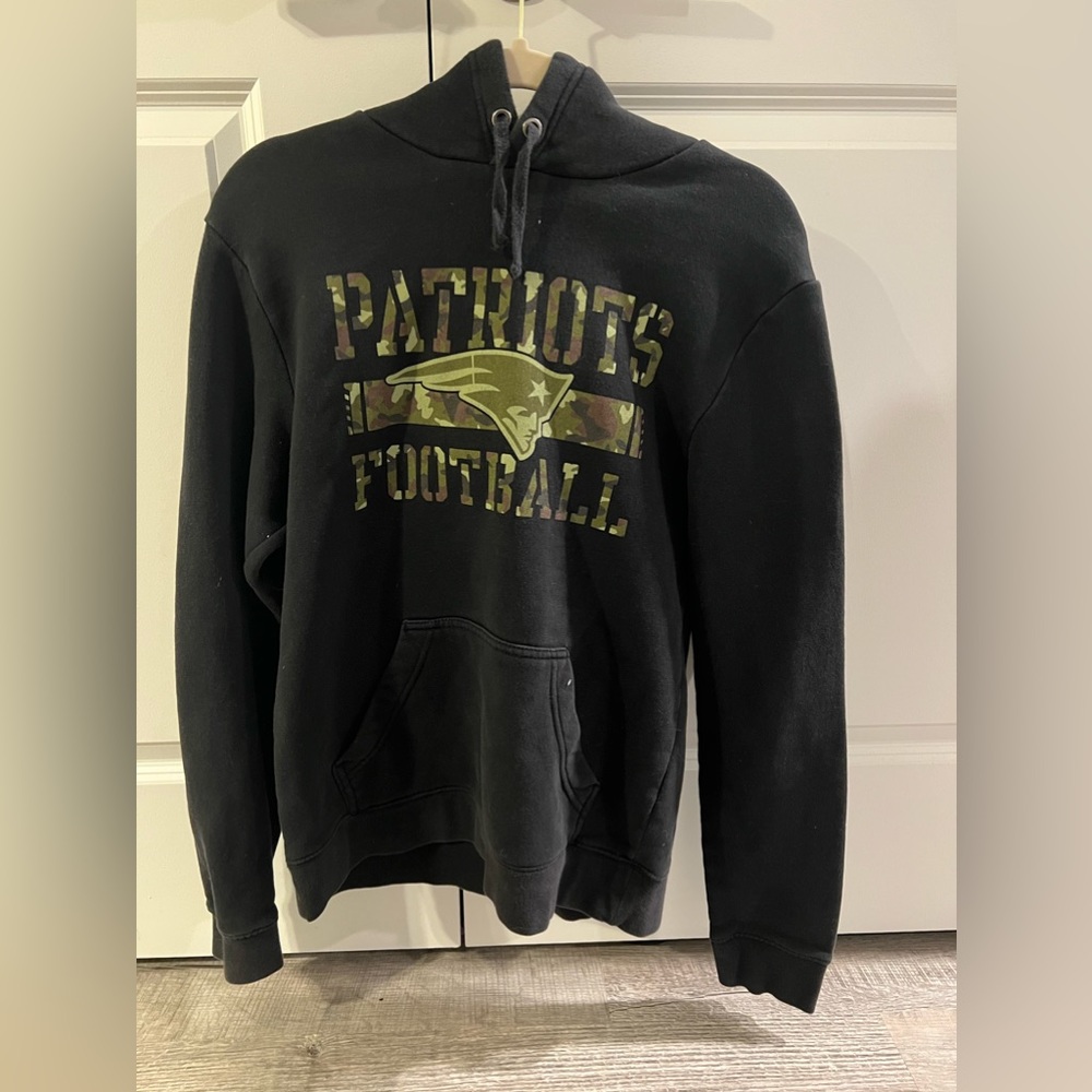 Mens Patriots Football Sweatshirt